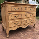 Oak chest of drawers