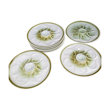 8 Saint Amand oyster plates
