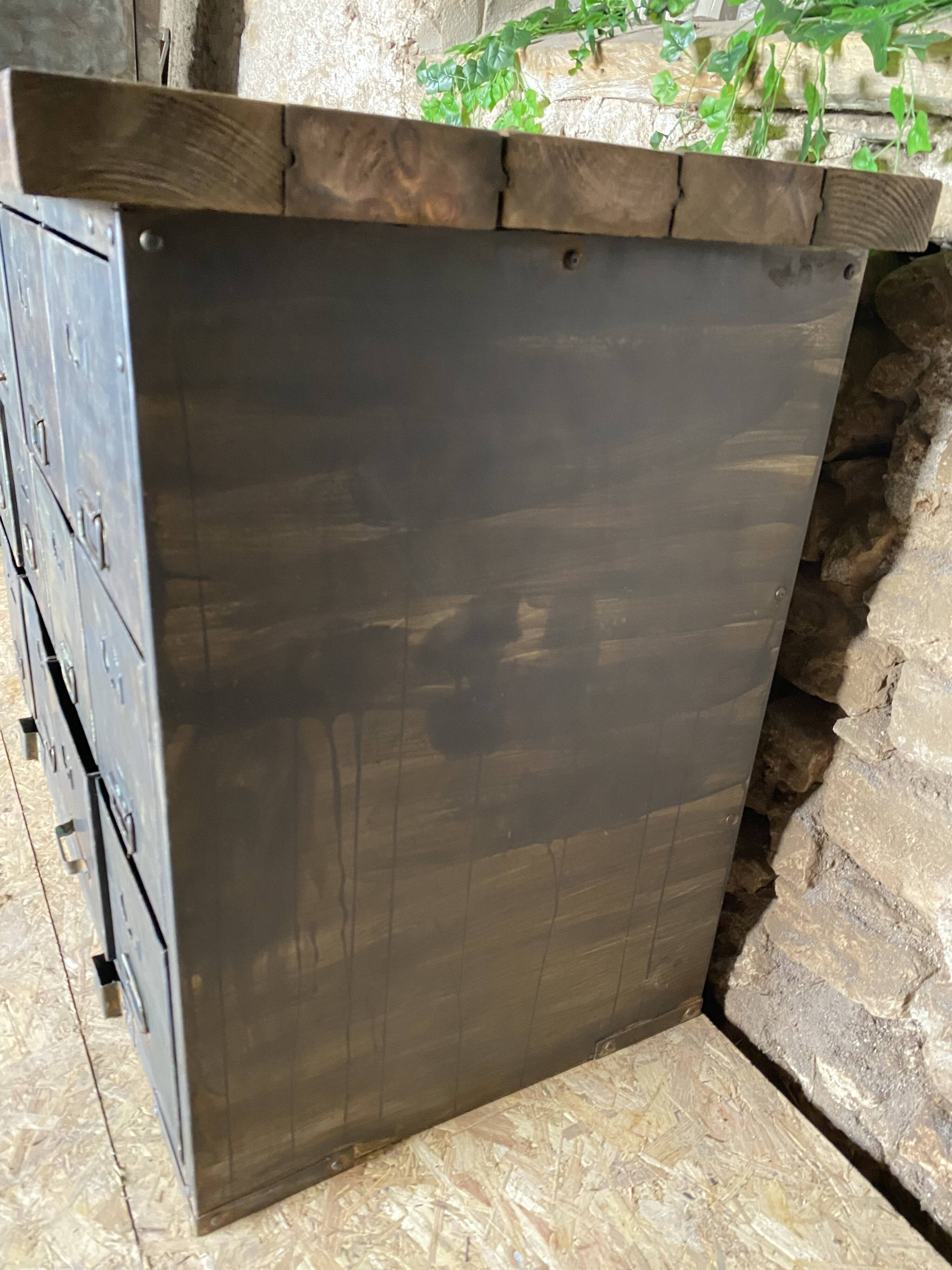 Metal and wood drawer unit