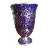 Vase in Sèvres porcelain.