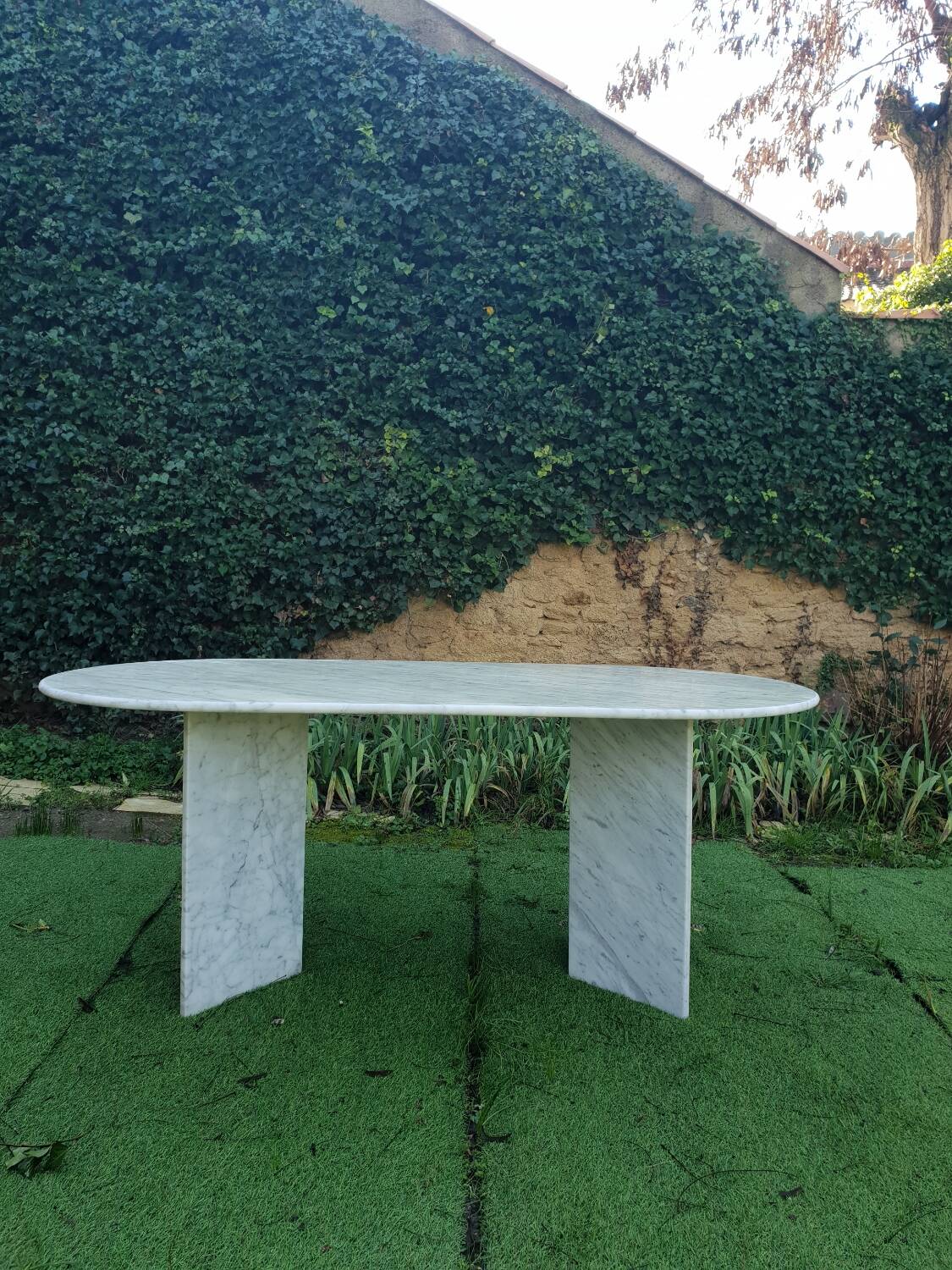 Marble dining table 1980