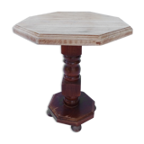 Balustered pedestal table