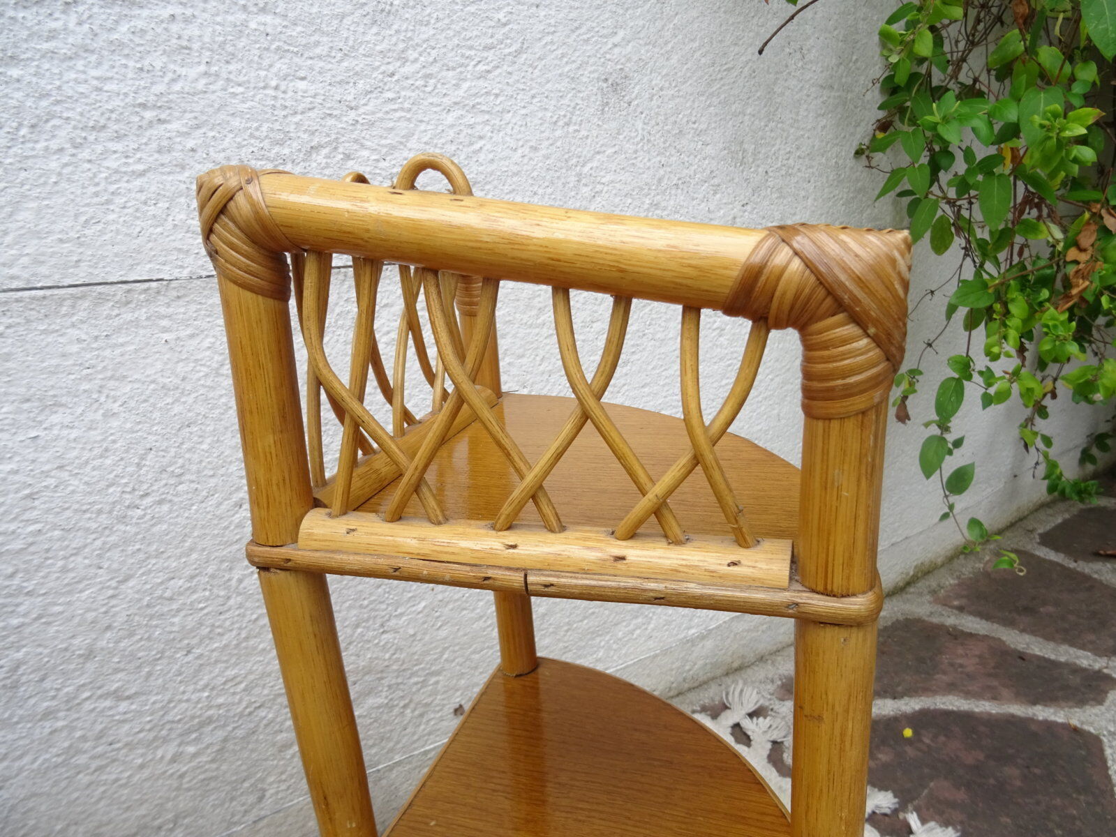Etagère d'angle rotin à suspendre