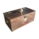 Chest on wheels 19th