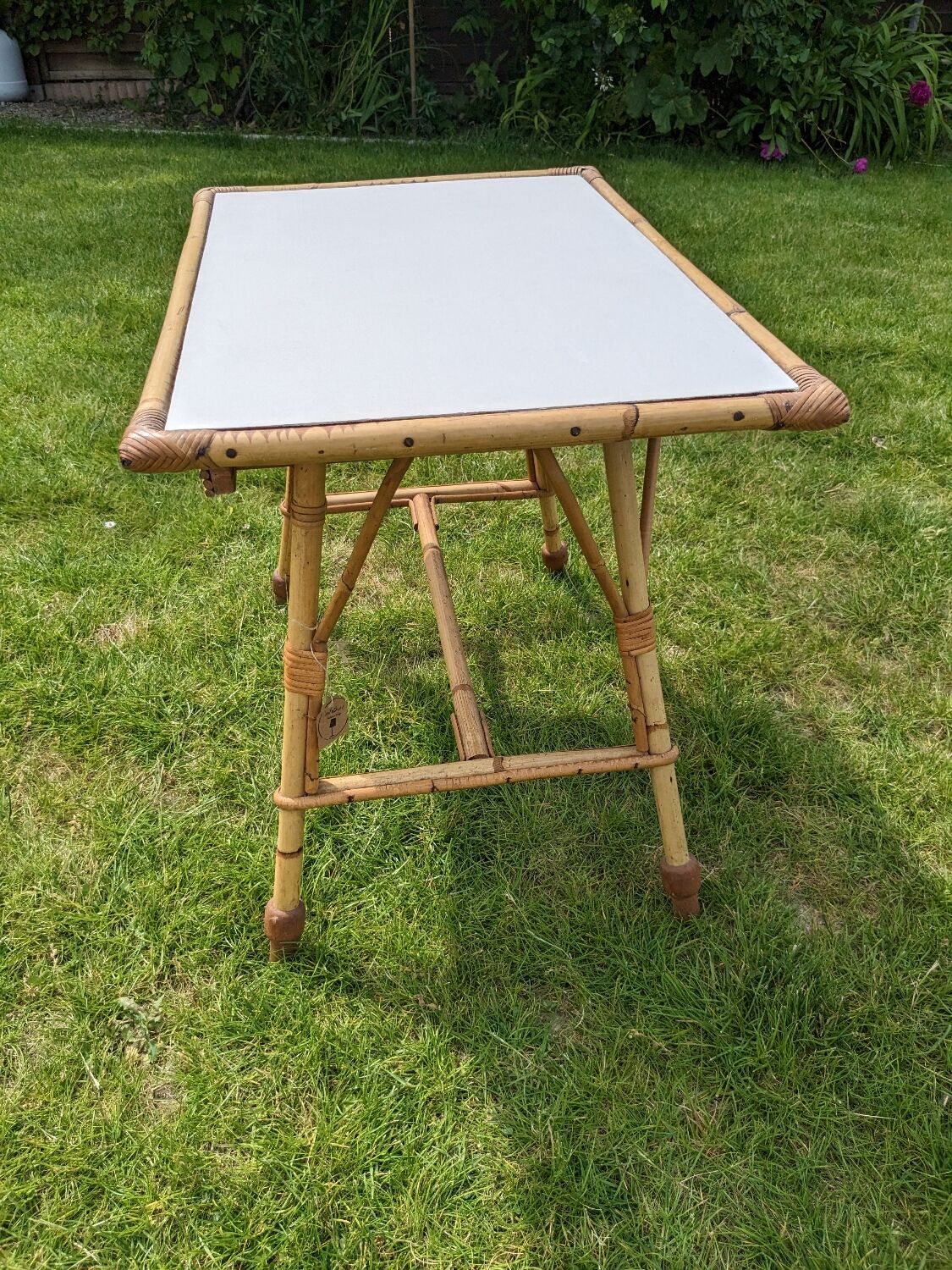 Rattan coffee table with drawer