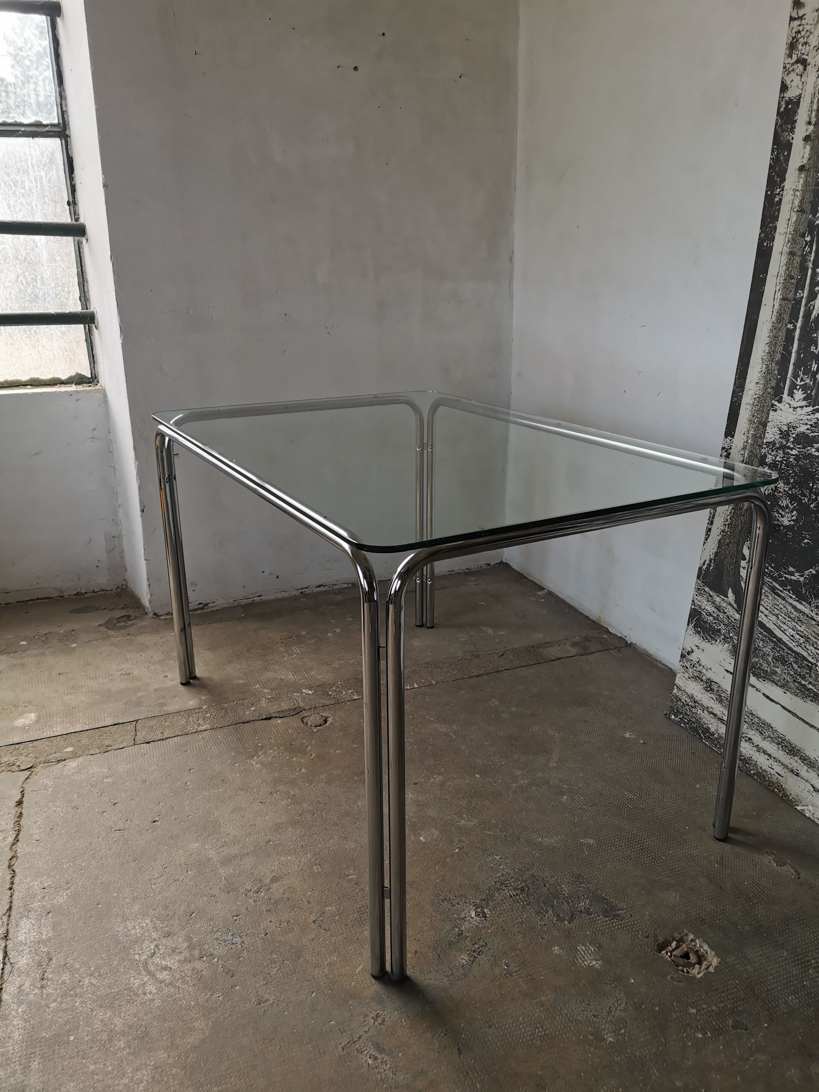 Table in metal chrome and glass 1970