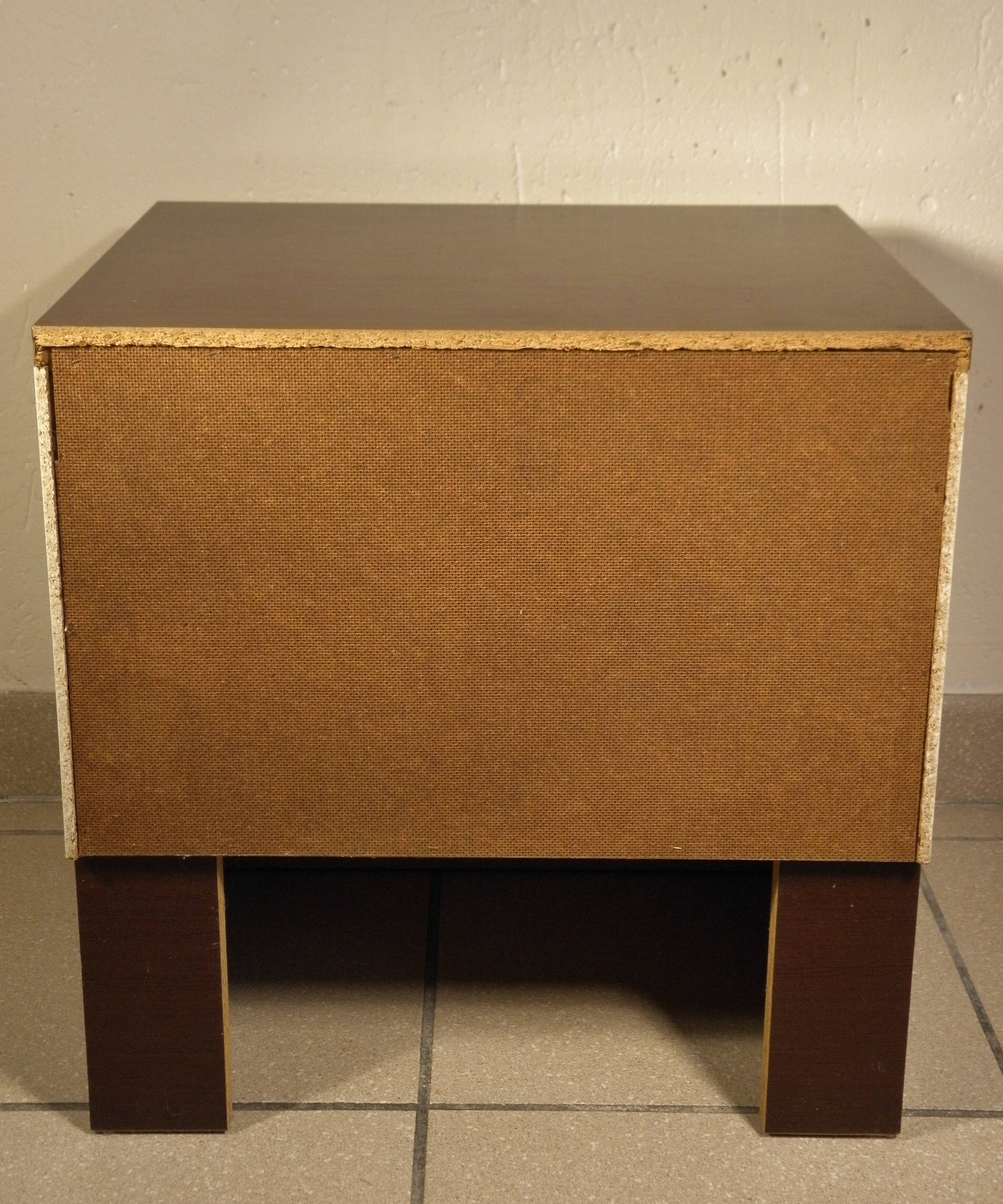 Table de chevet design années 70