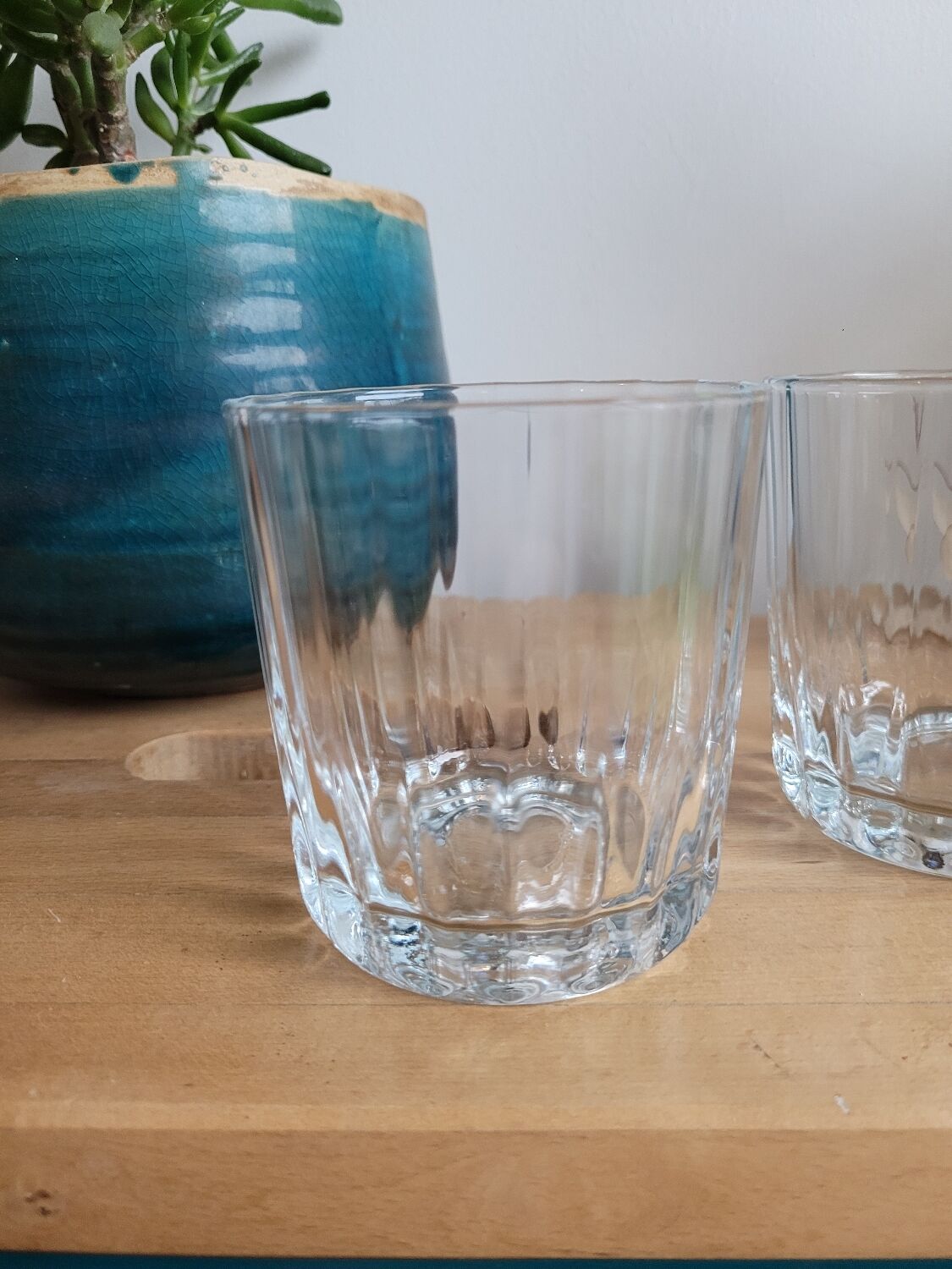 Set of two water glasses or whisky