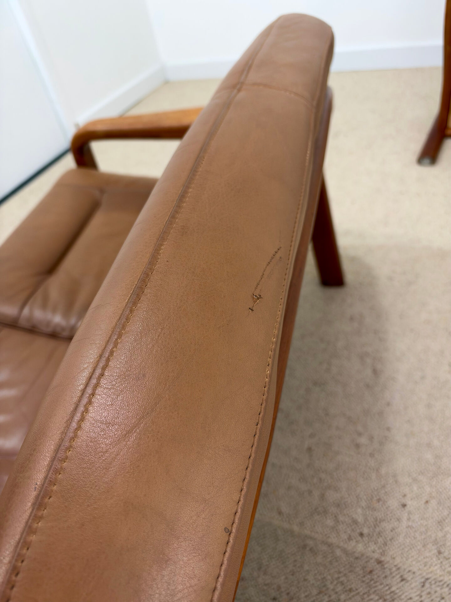 Vintage living room set – 2-seater sofa & cognac leather armchair