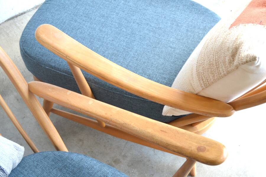 Pair of vintage armchairs by Ercol