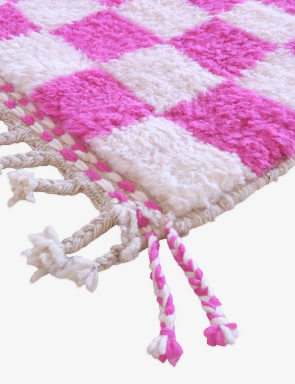 Tapis à damiers roses