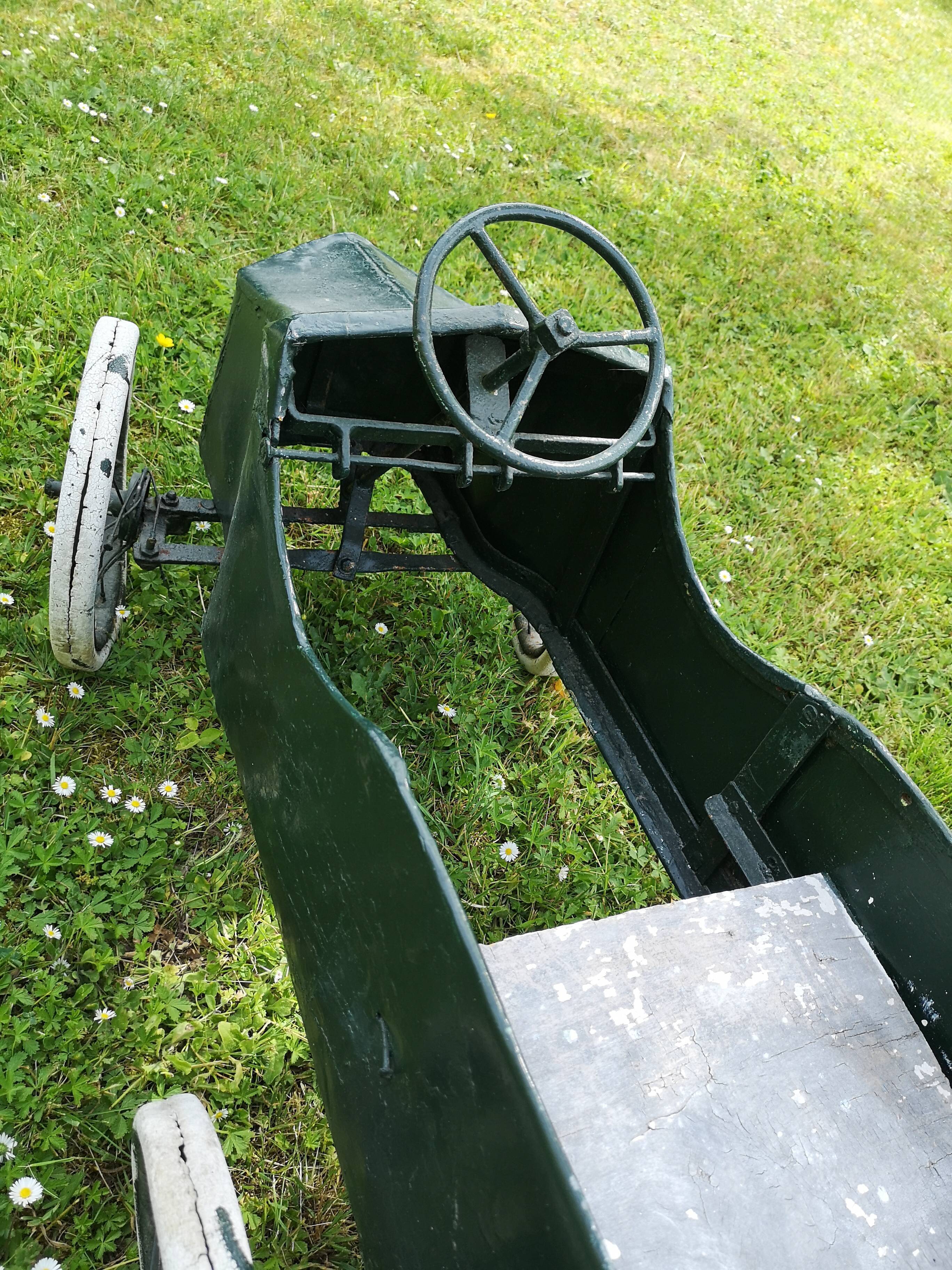 Old child car 1930 taco sheet metal