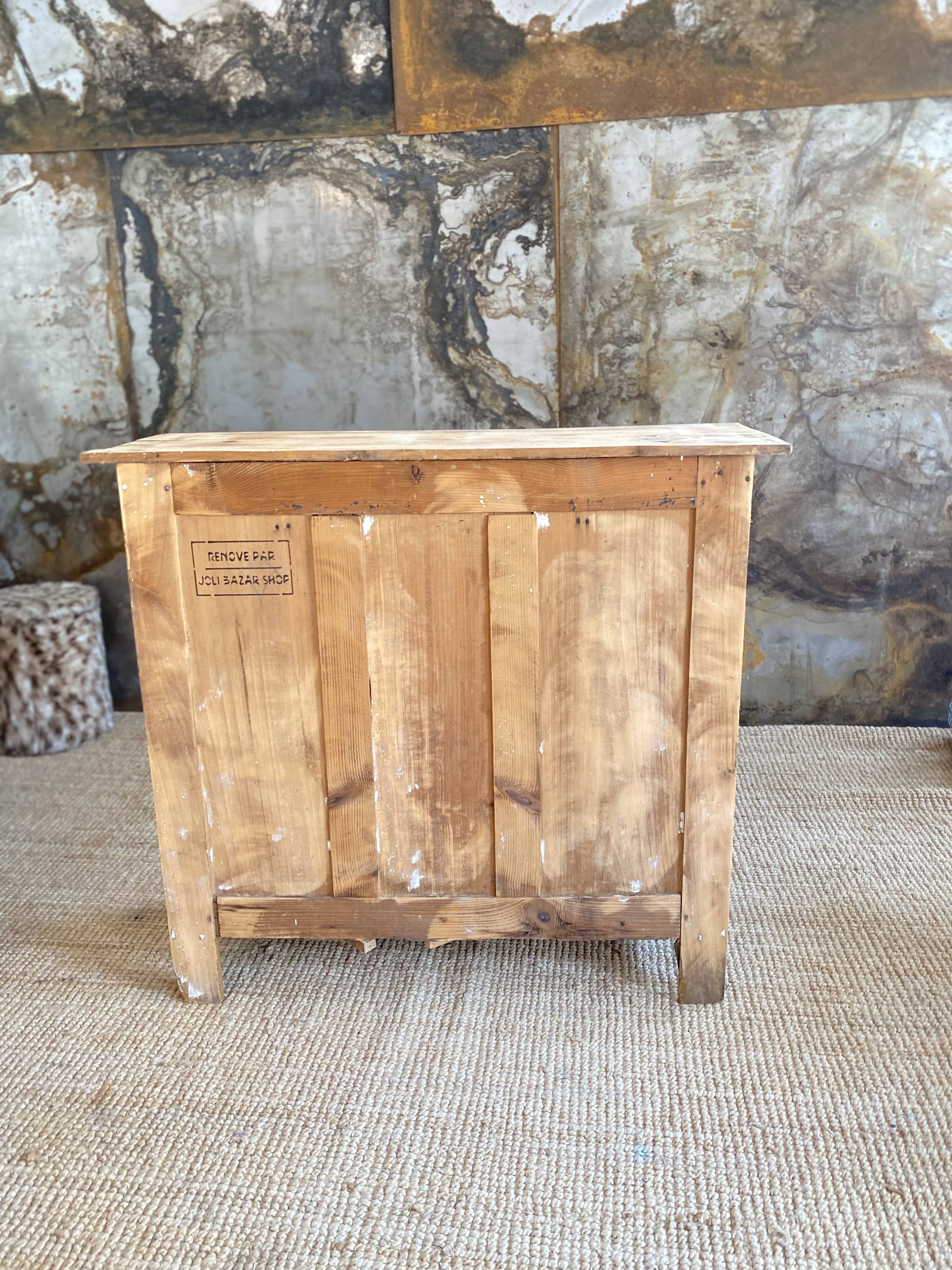 Parisian buffet in raw wood