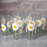 Service at orangeade daisies