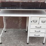 Medeckn office year 40/ 50