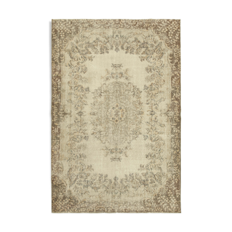 Hand-knotted decorative turkish beige carpet 202 cm x 301 cm