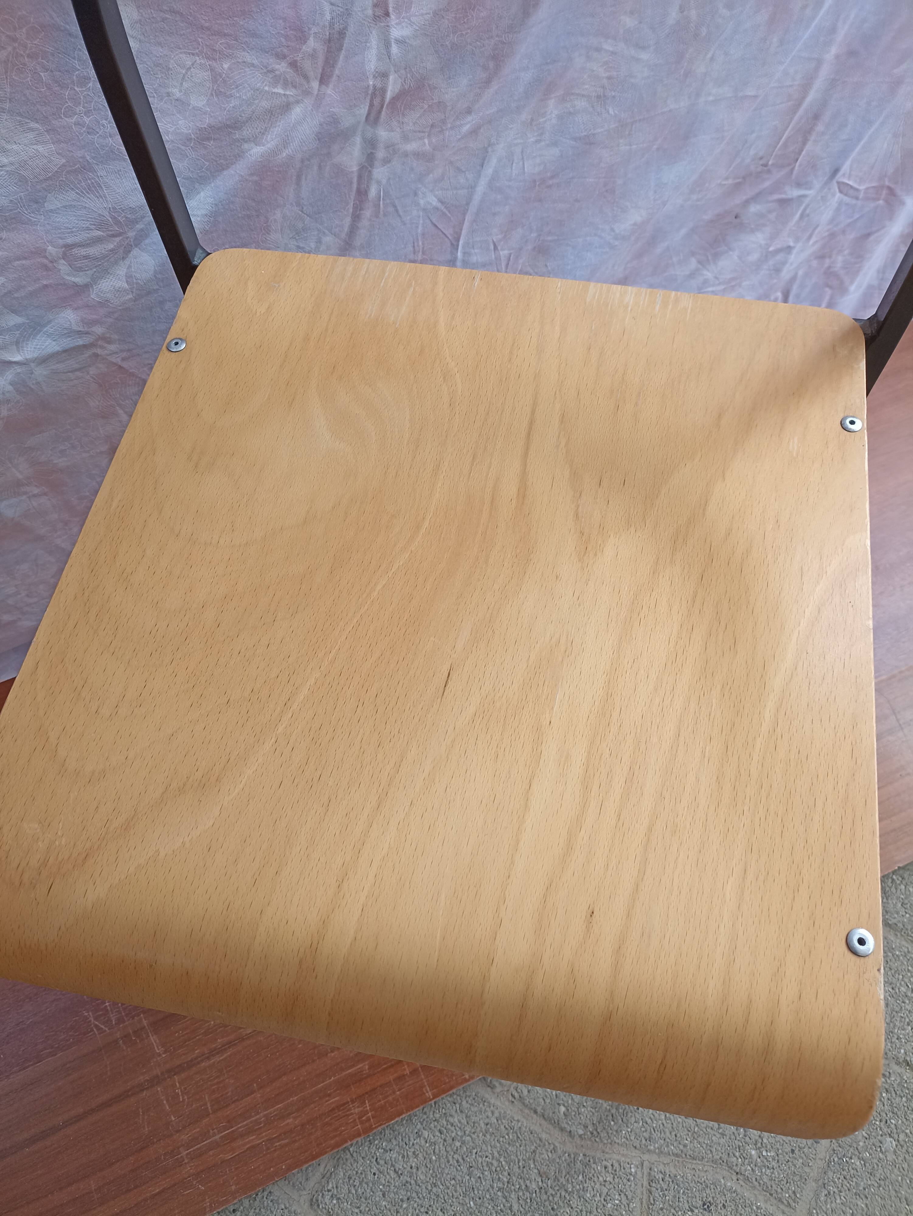 Set of 8 industrial chairs