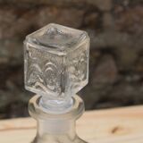 Carafe en verre ciselé