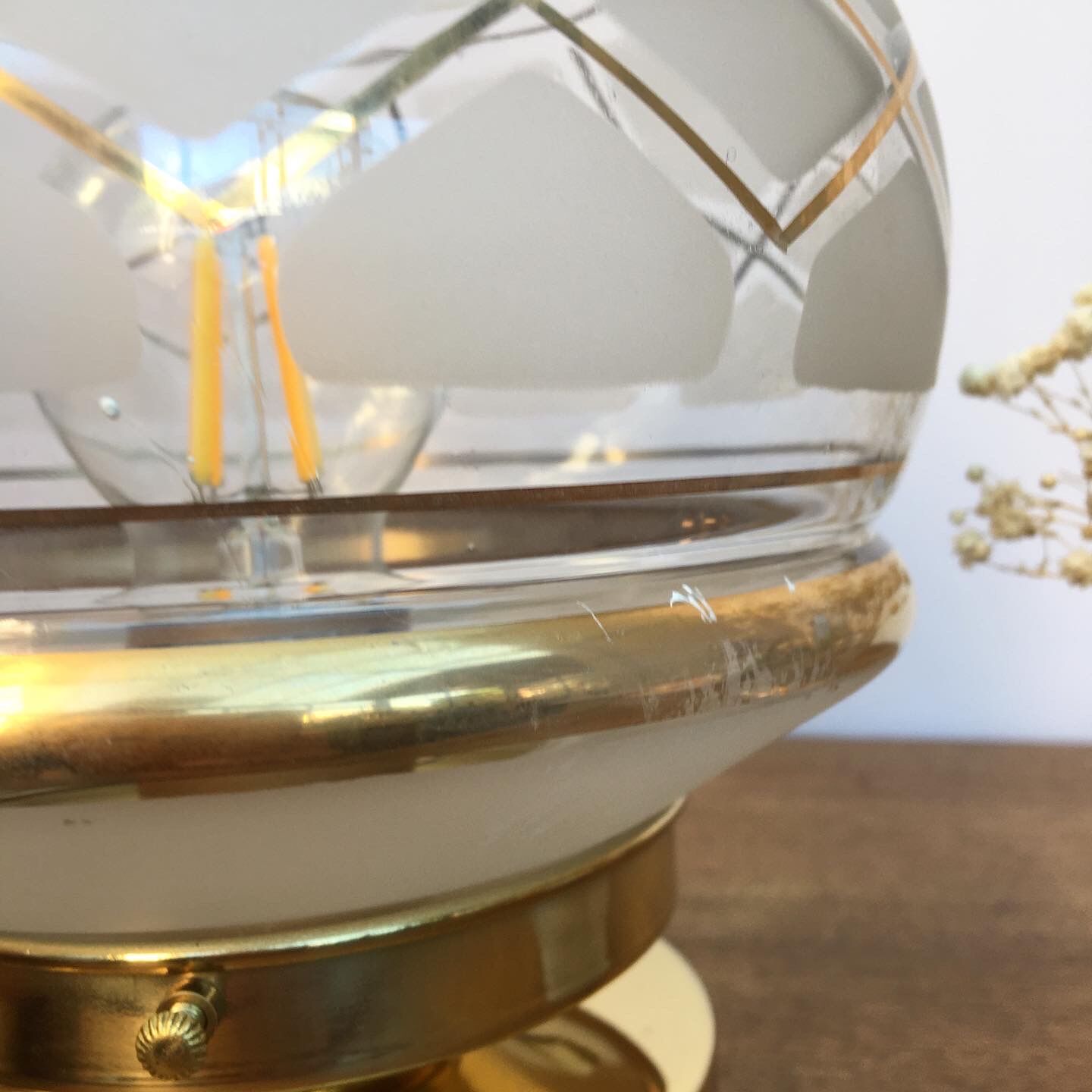 Vintage art deco globe table lamp