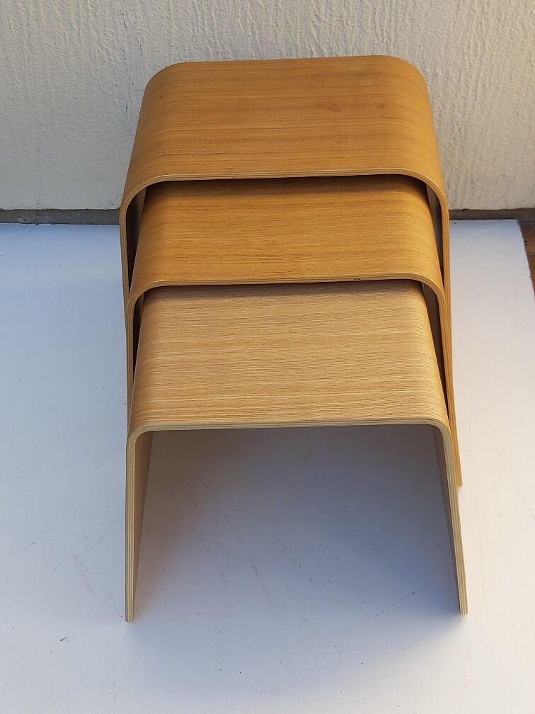 Tables giggled wood laminated glued