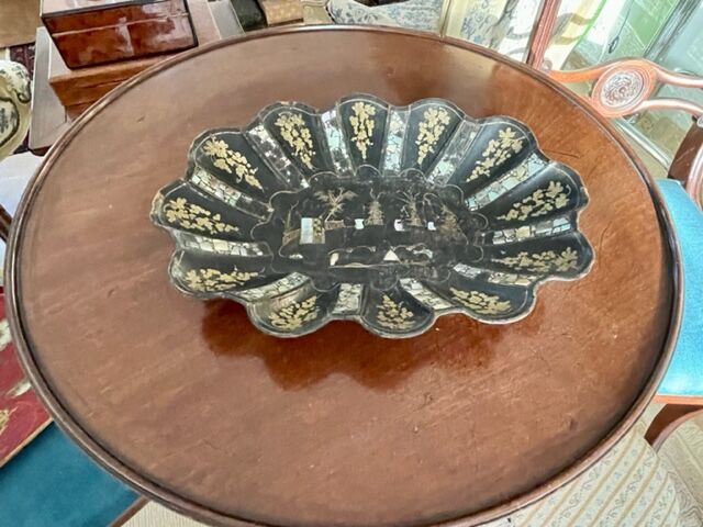 Empty basket pocket Napoleon III wood inlaid with mother-of-pearl.