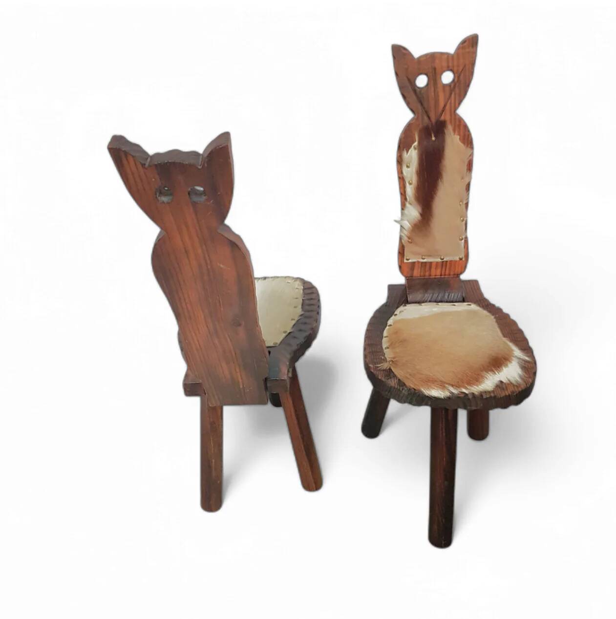 Brutalist cowhide cat tripod chairs / labeled made in Spain foldable backrest 1960s