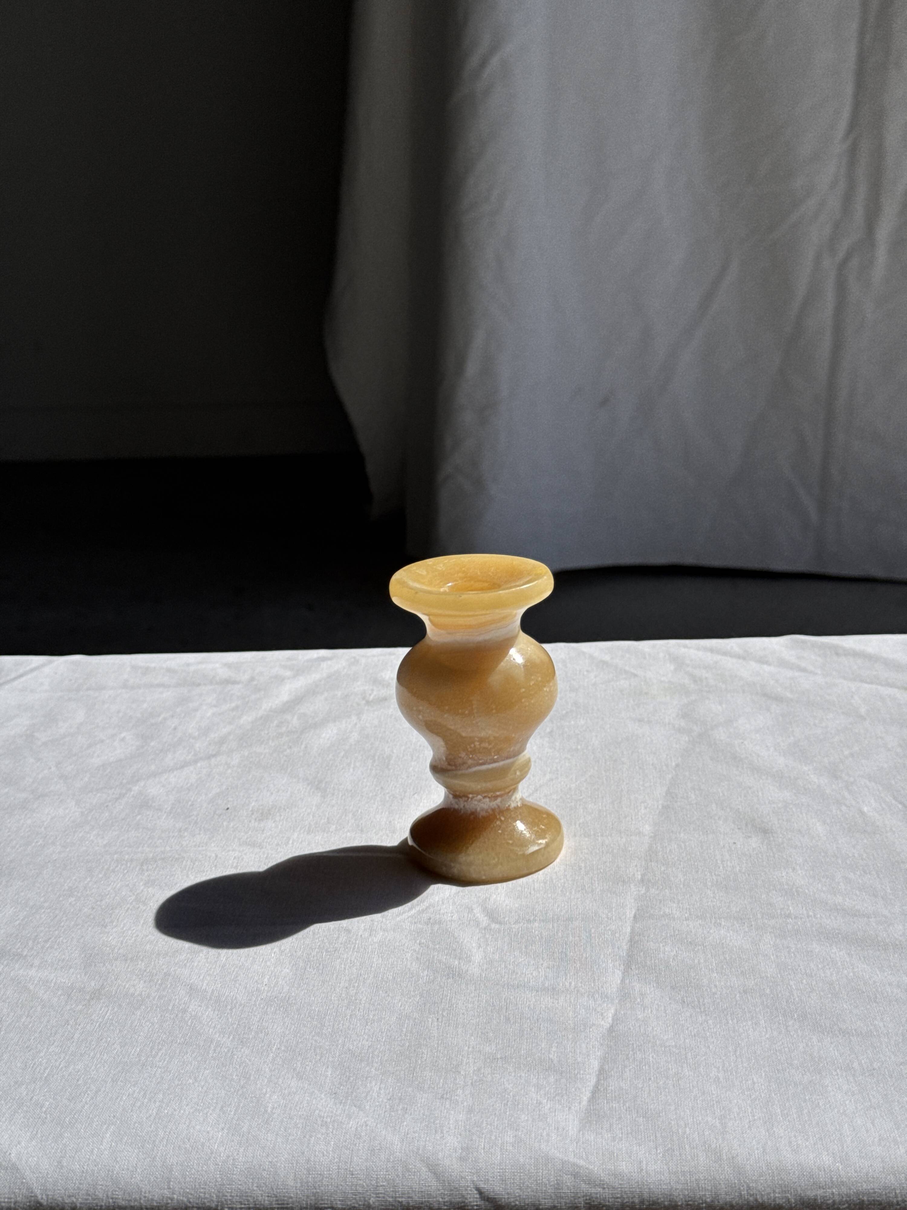 Small vintage candle holder in yellow onyx, H10 D5.5.