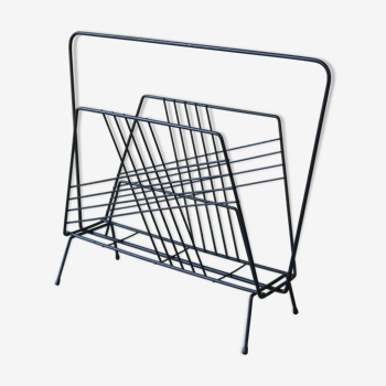 Metal magazine holder