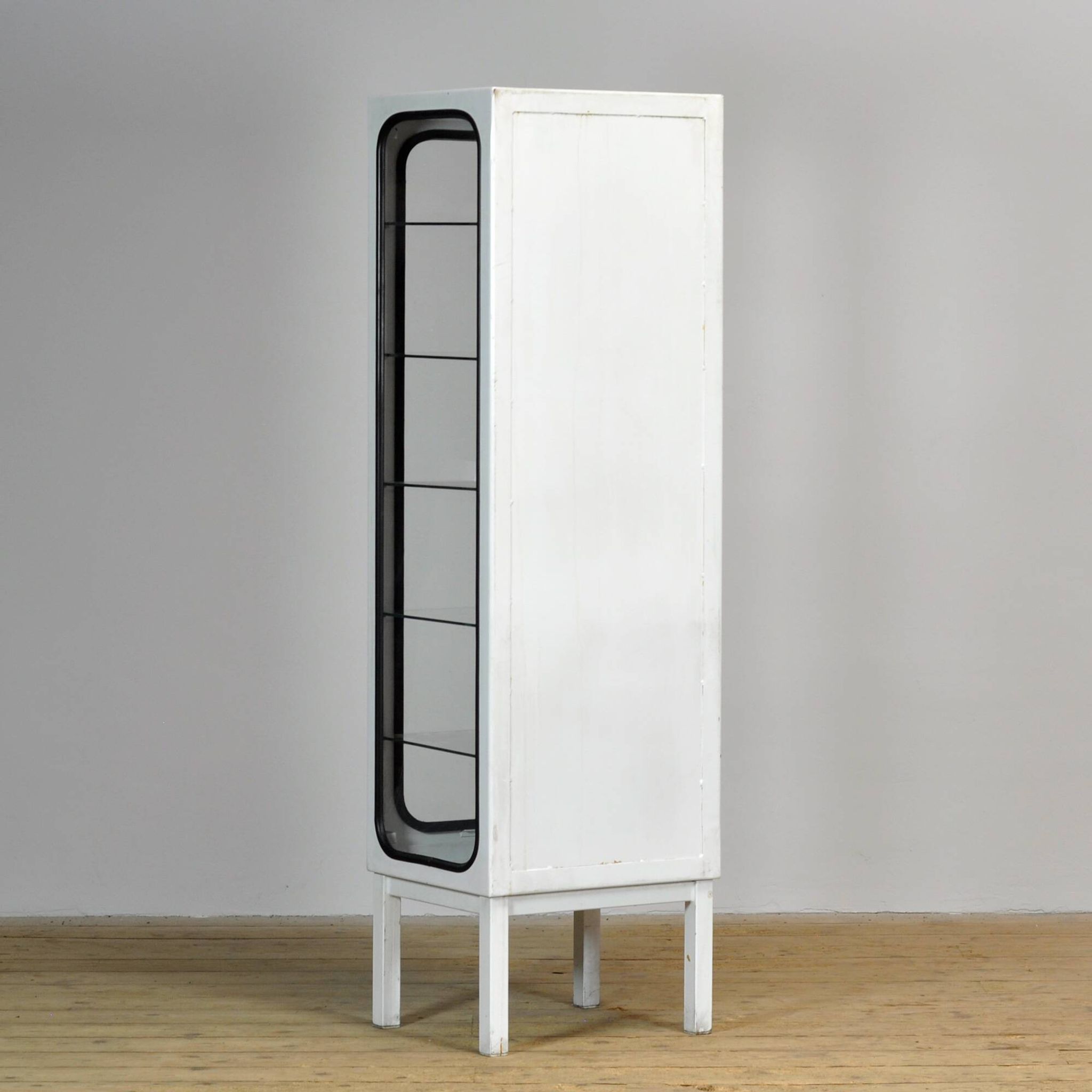 Cabinet médical vintage, années 1970