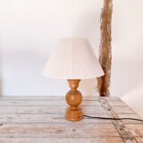 Lamp in wood and recycled cotton