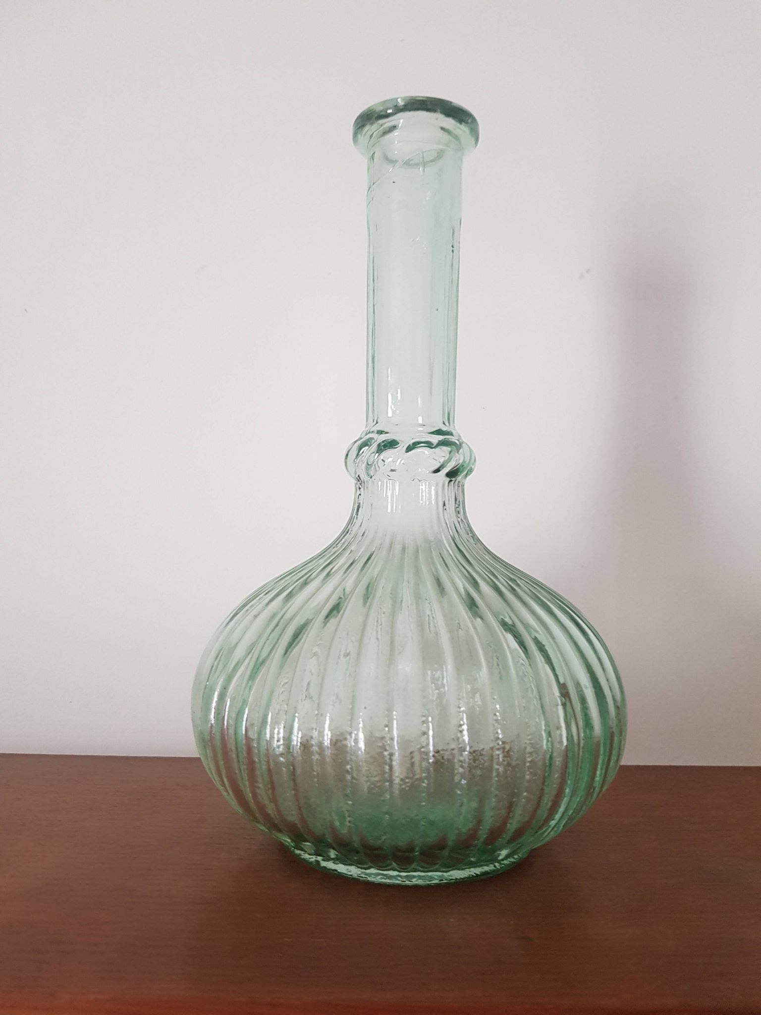 Carafe en verre soufflé