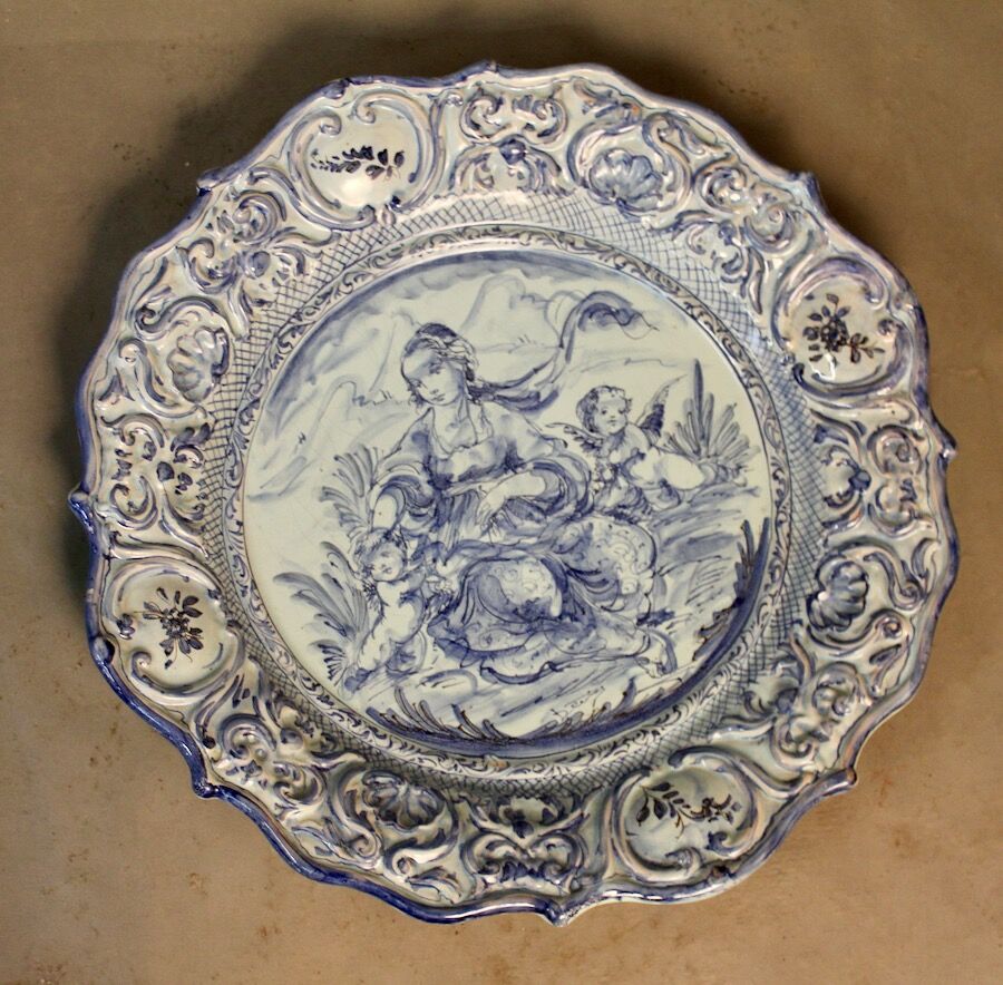 Round hollow dish in blue earthenware diameter 48 cm signed