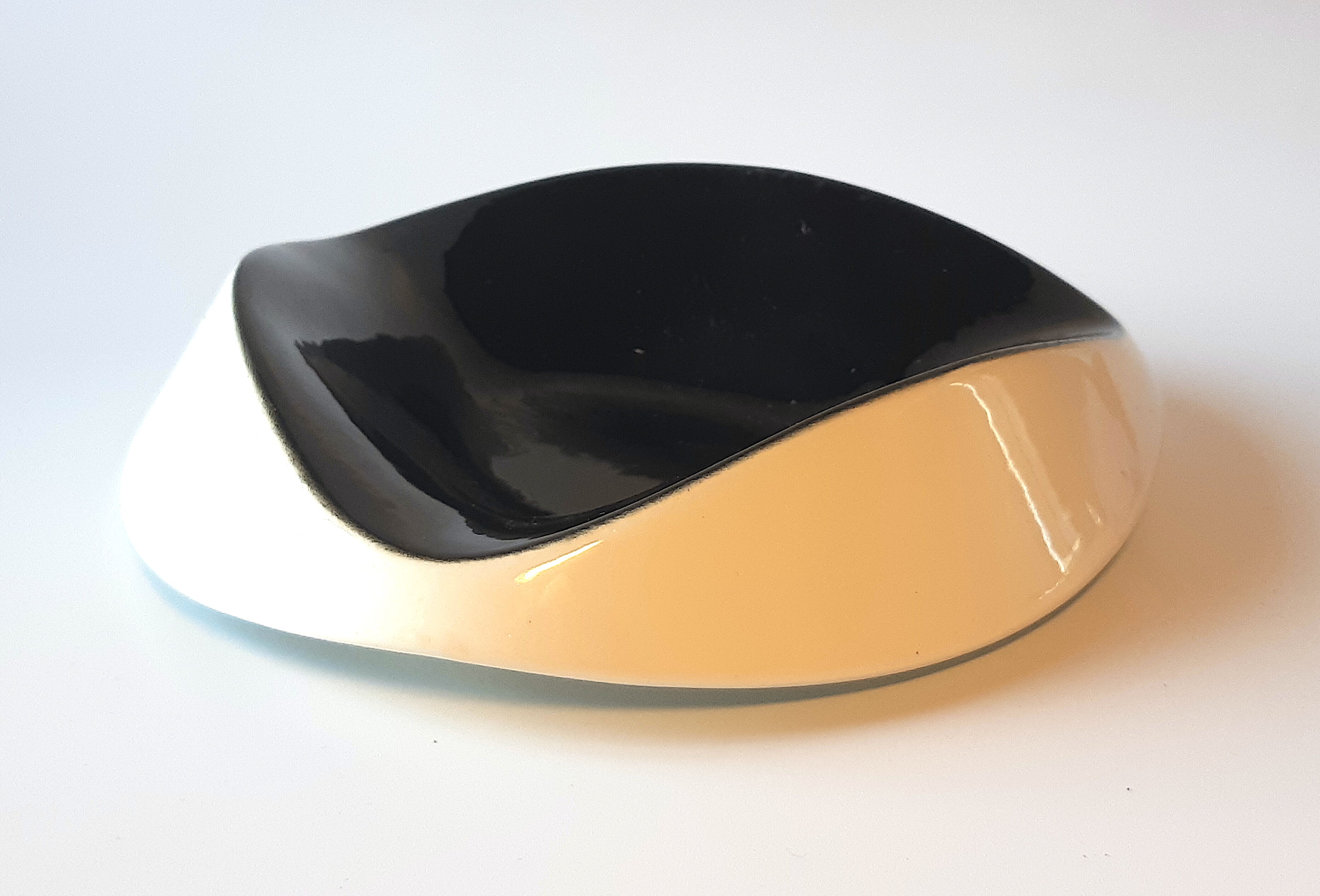 Modernist faïence, design, retro, vintage, 60s