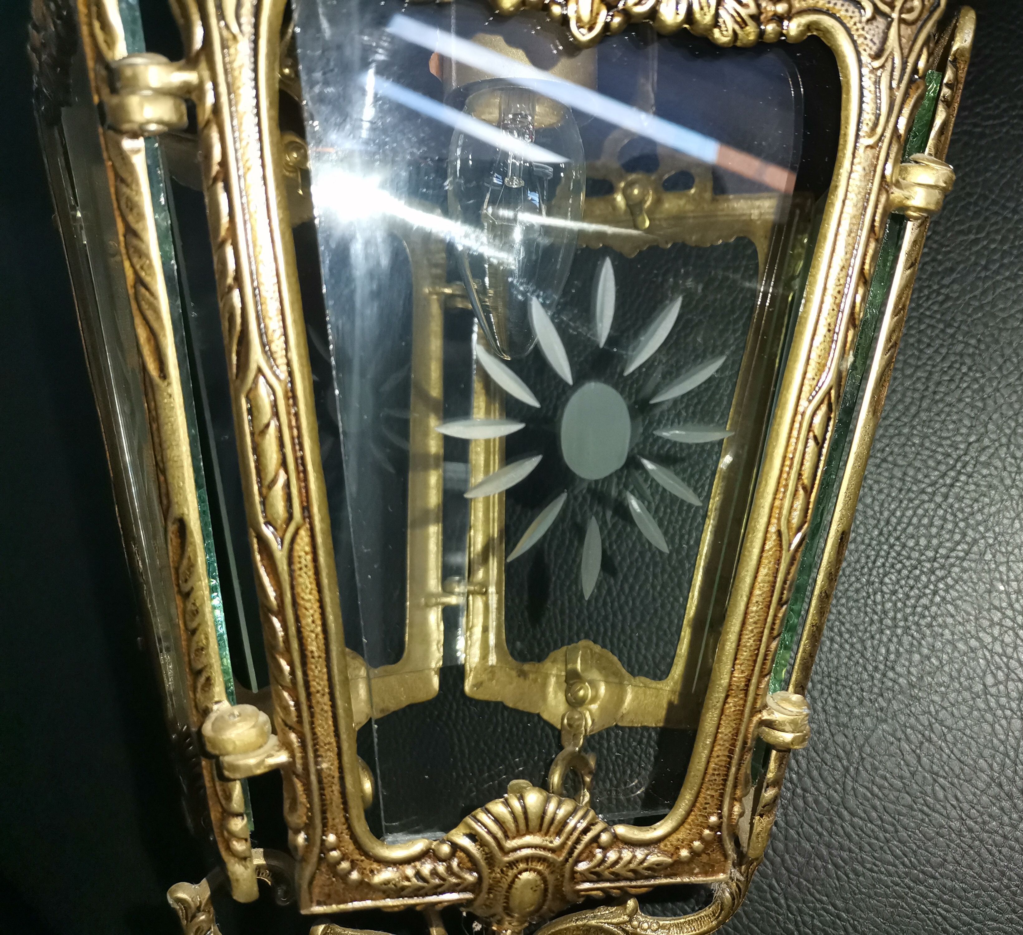 Chandelier suspension lantern