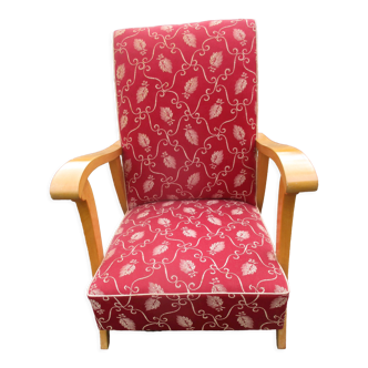 Fauteuil scandinave en bois et tissu rouge