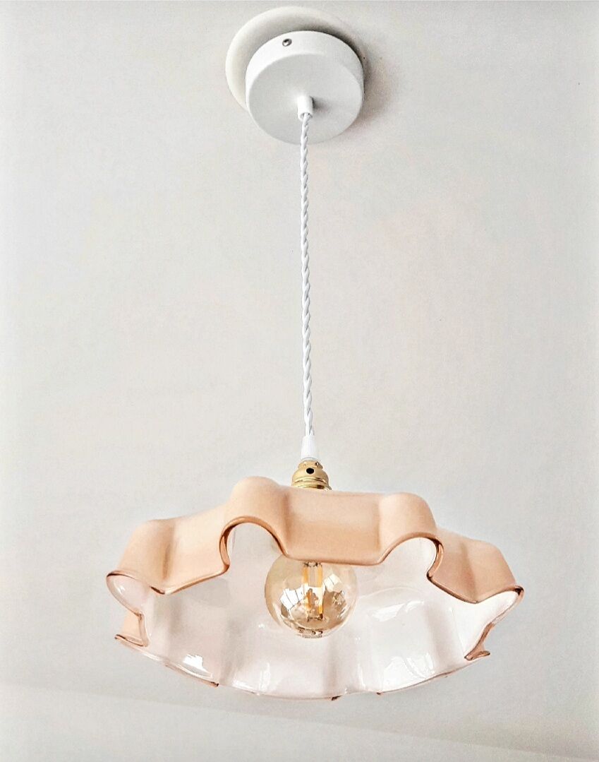 Pink opaline suspension