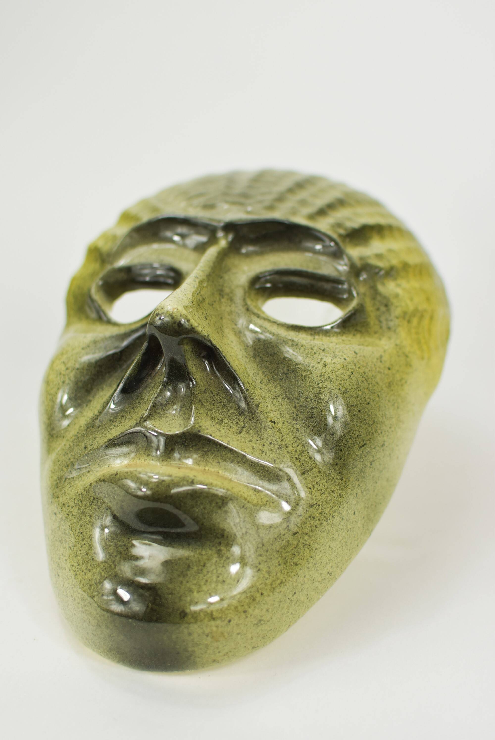 Green mask