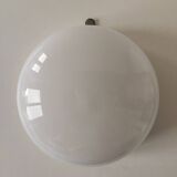 Applique murale demi-sphère en opaline blanche