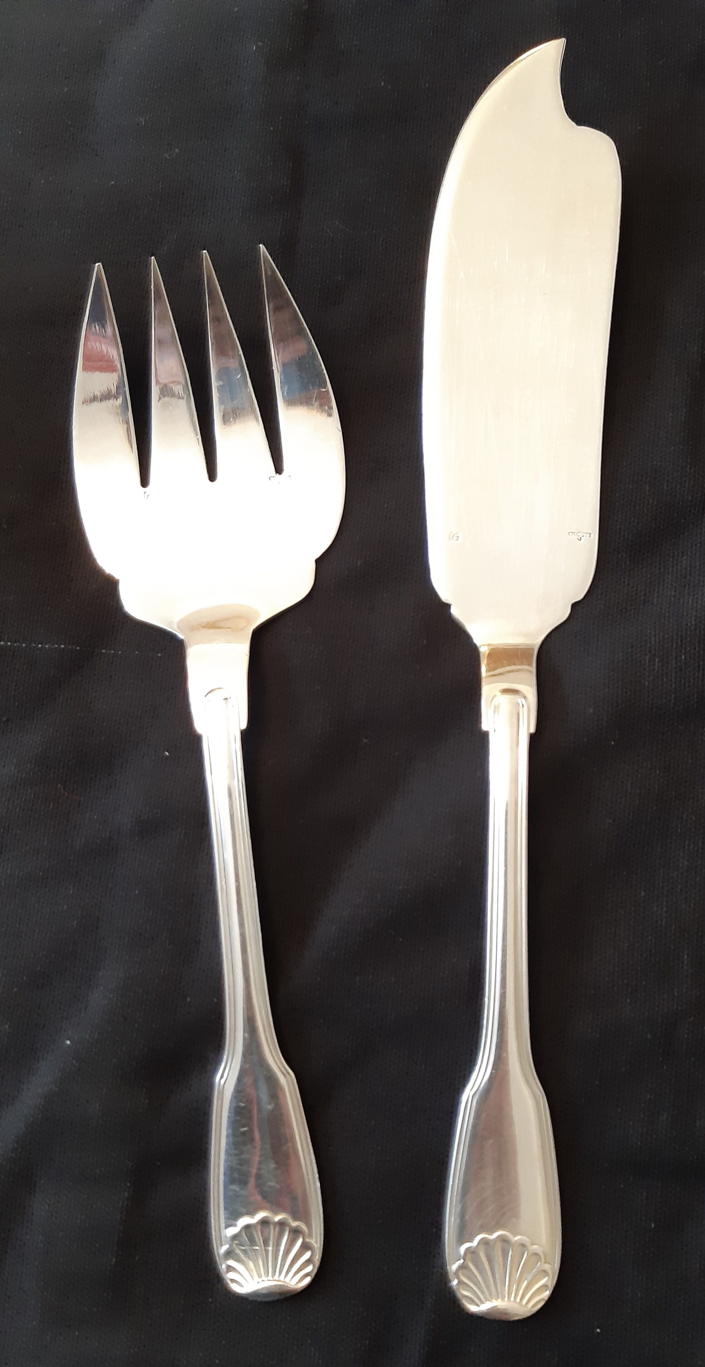 Ercuis covered with fish service