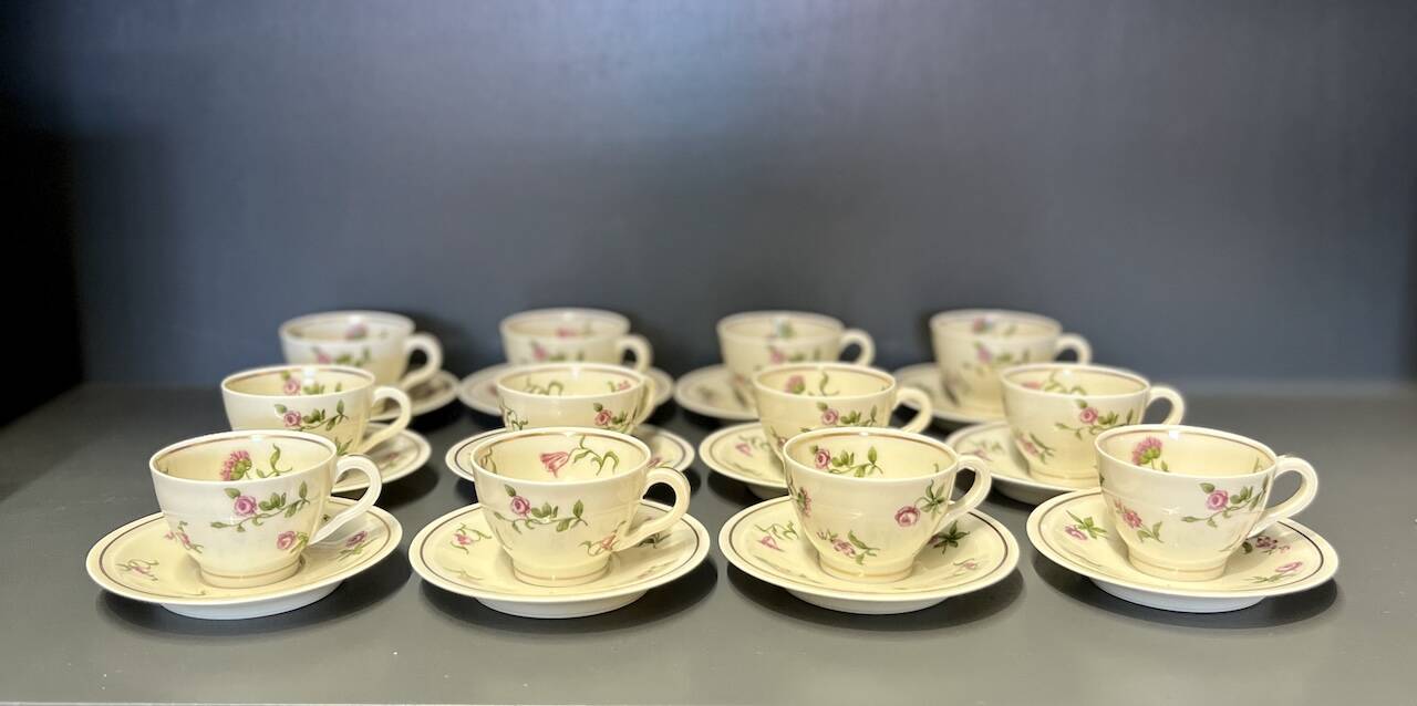 Set of 12 purple floral coffee cups in Limoges porcelain - Théodore Haviland