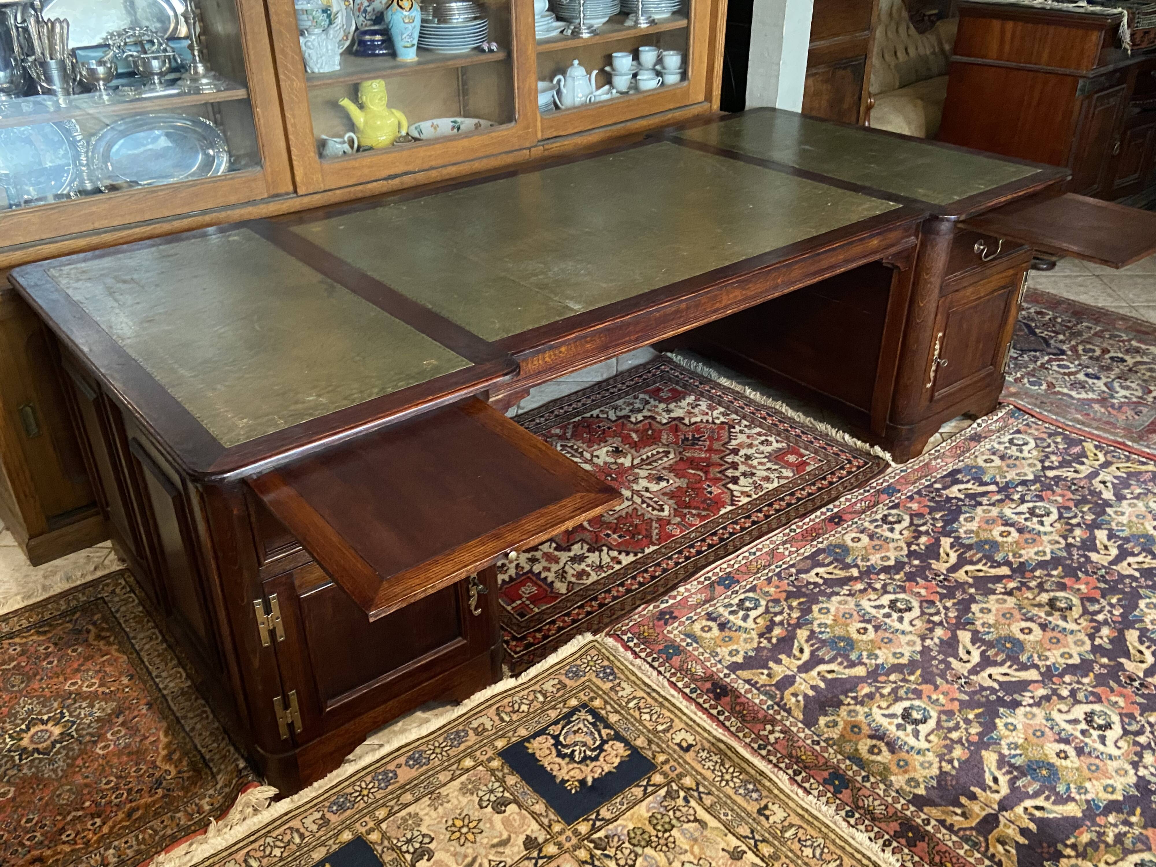 Immense oak solid wood staff desk in English style 248 x 114 cm