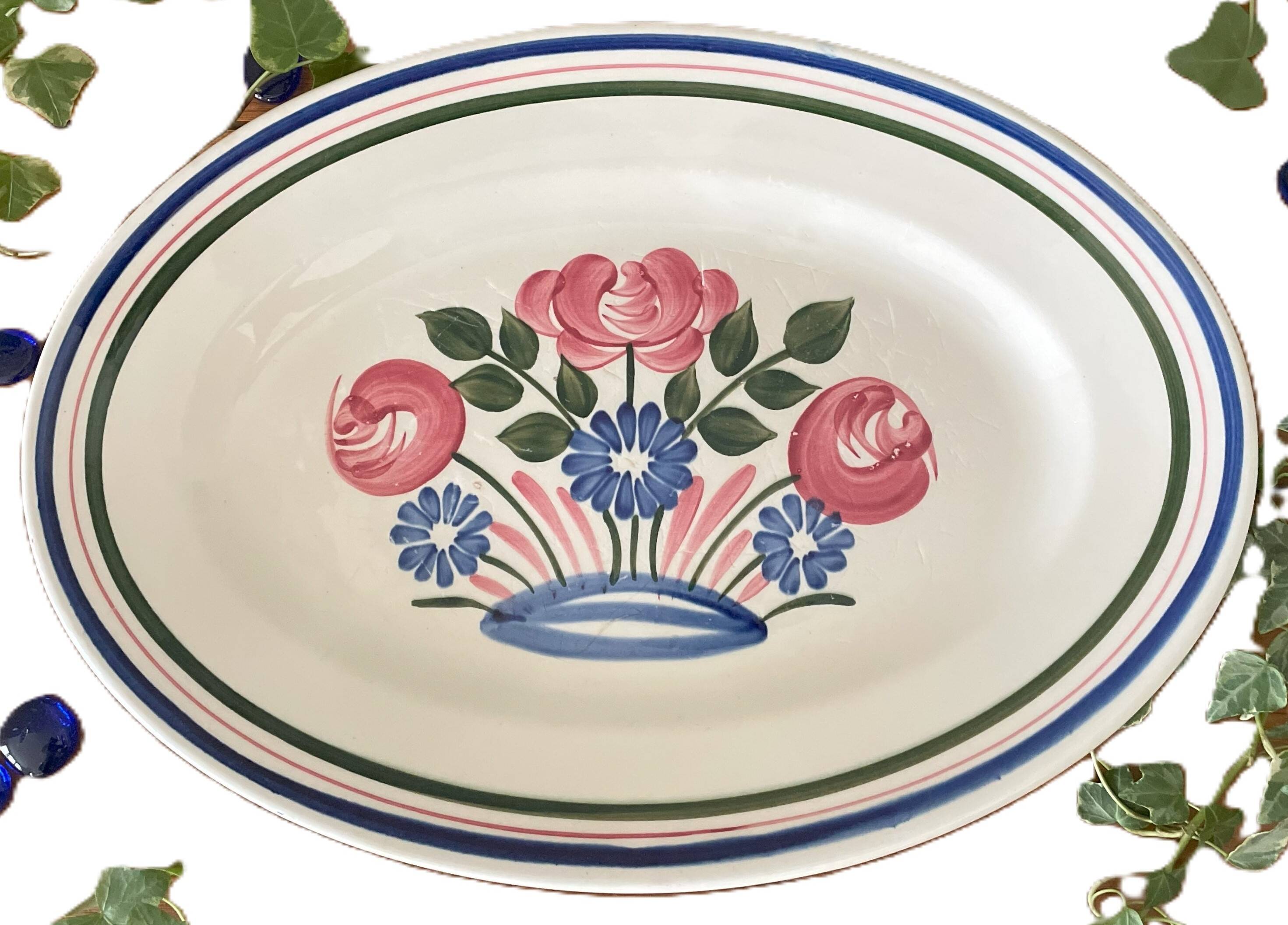 Old serving dish in Choisy-le-Roi earthenware