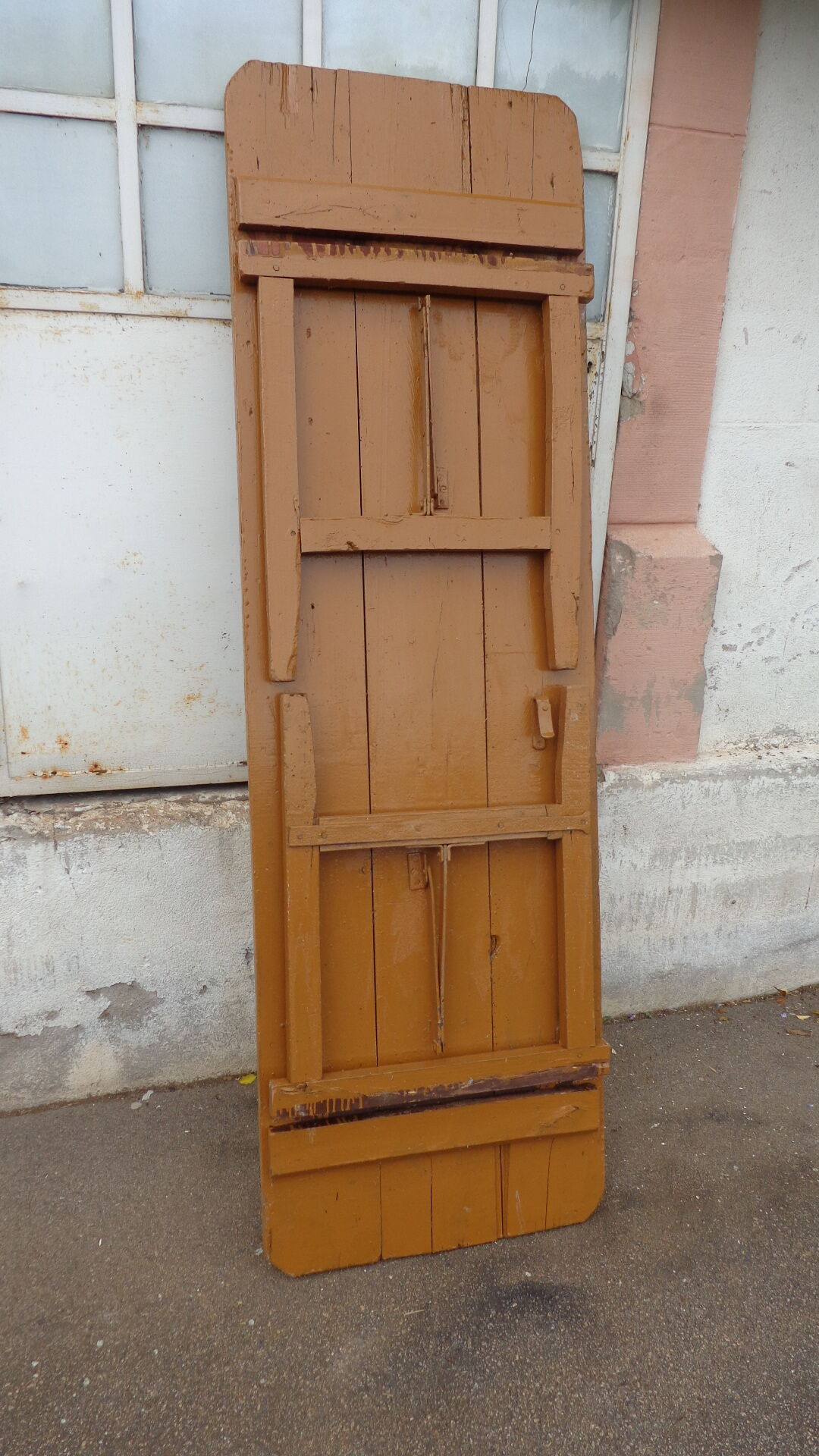 Brewery folding table