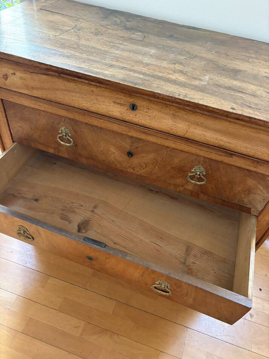 Commode Louis-Philippe en noyer