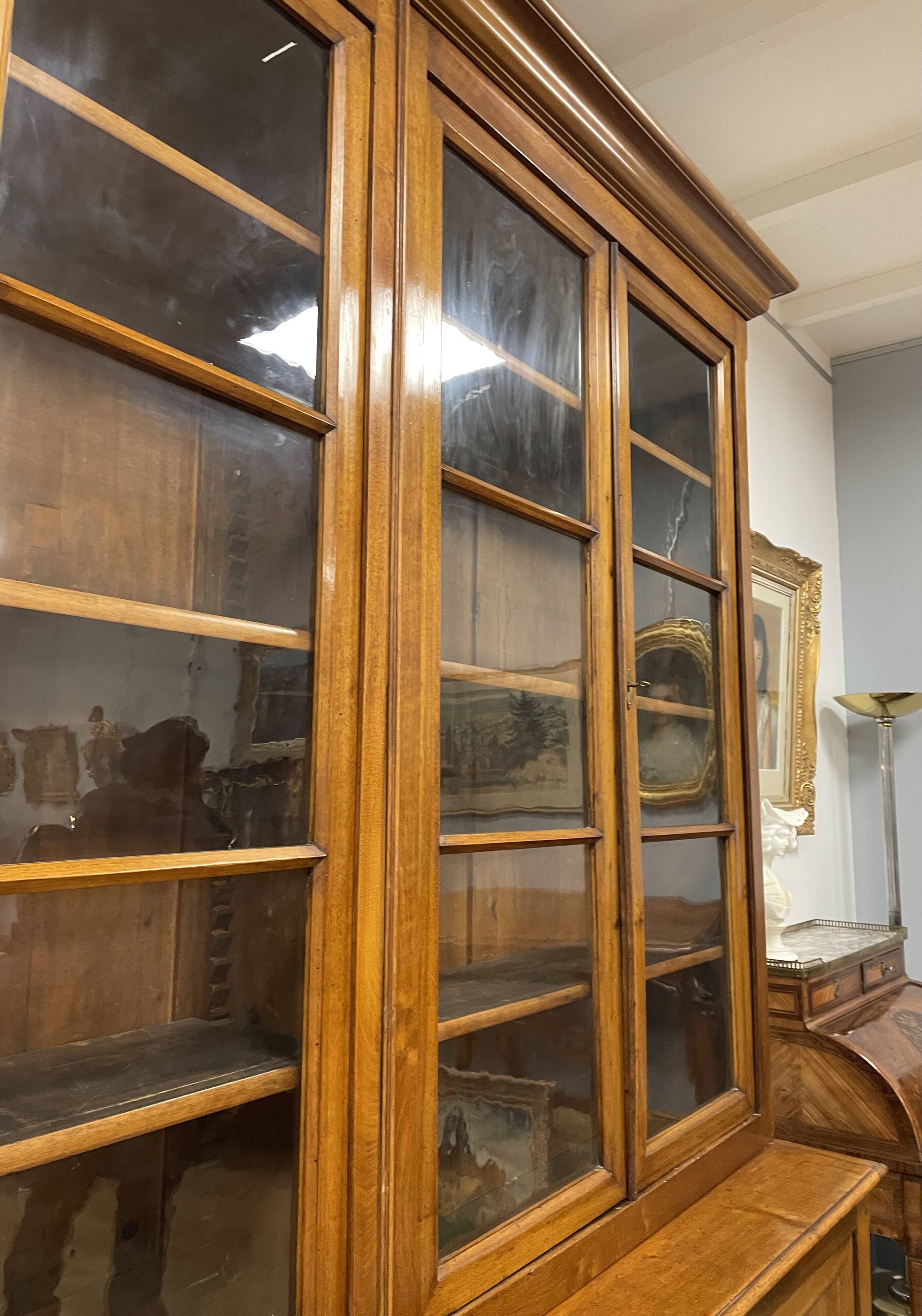 Large walnut bookcase from the end of the 19th century