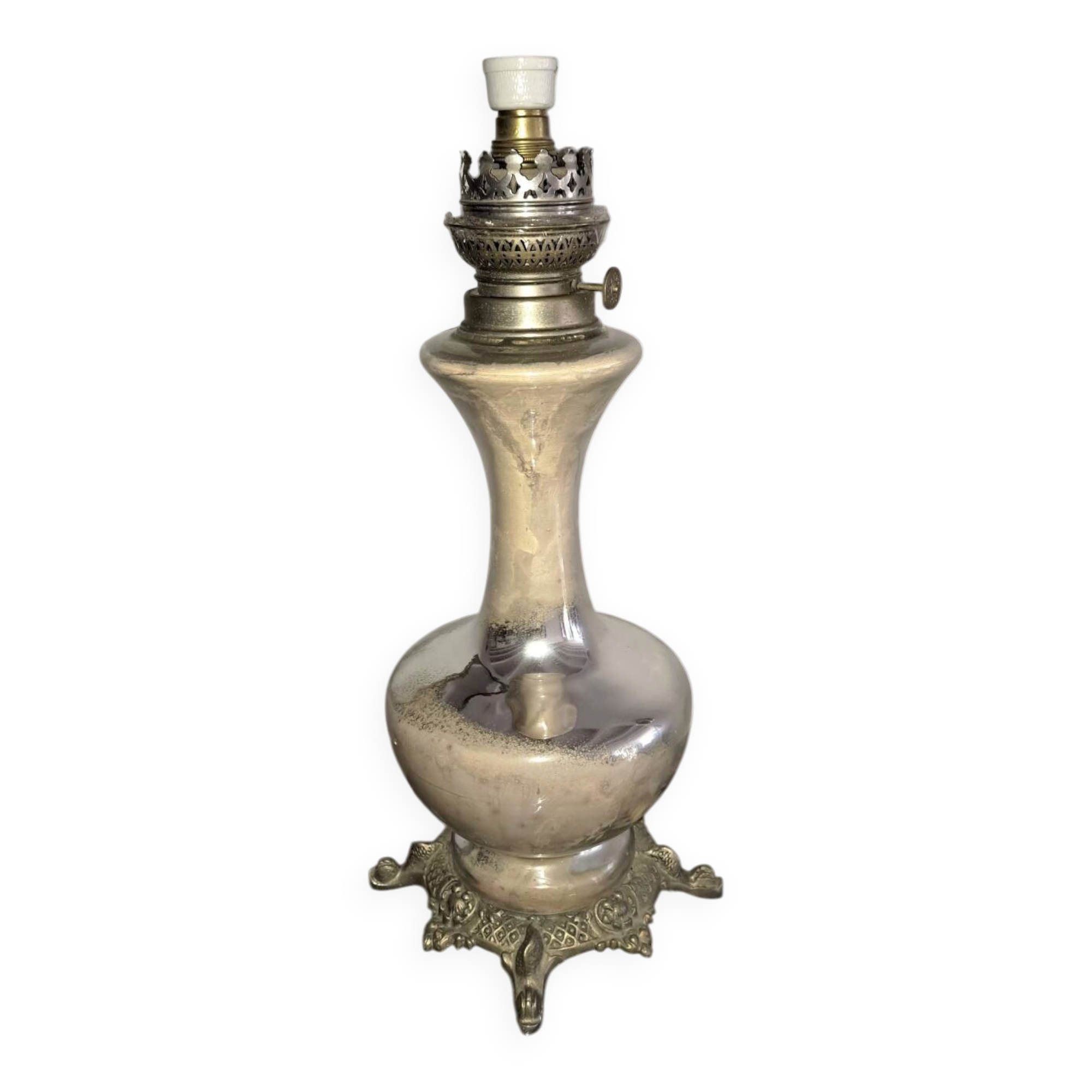 Vintage oil lamp. Year 1900.