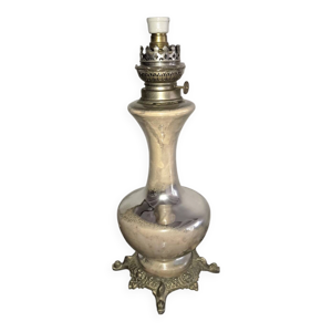 Lampe a pétrole vintage.