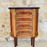 Commode style Louis XV en loupe d'orme et noyer