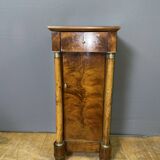 Chevet d'époque Empire en Noyer à Colonnes détachées