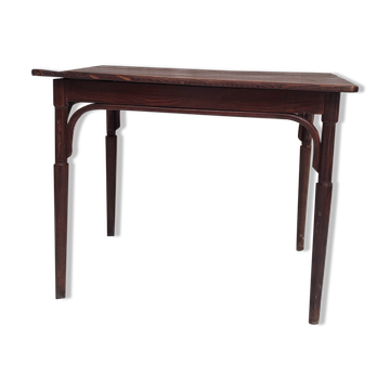 Curved wood bistro table